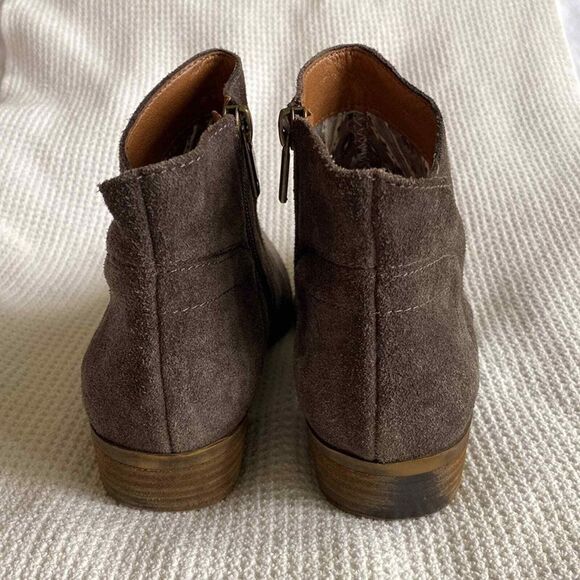 Lucky Brand Distressed Western Ankle Boot Brown Suede Womens 6 Chunky Heel - Picture 3 of 14